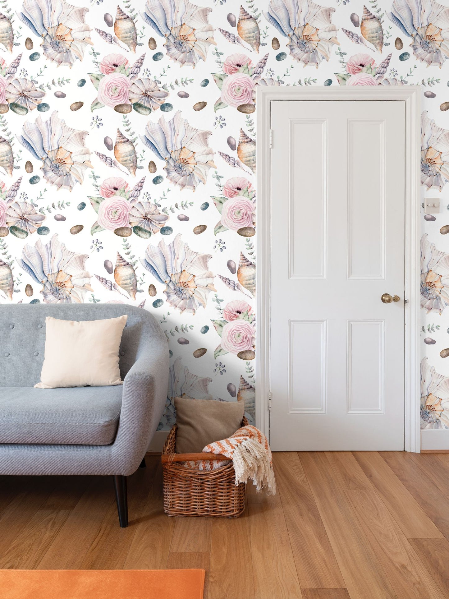 Shells & Blooms Wallpaper